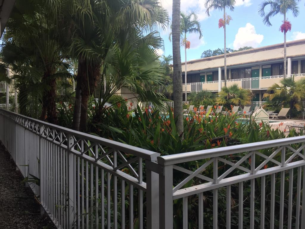 Sawgrass Inn & Conference Center Plantation Exterior foto